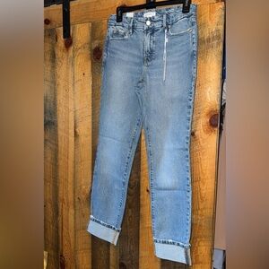 NWT Good American Mid Rise Good Classic Slim Jean